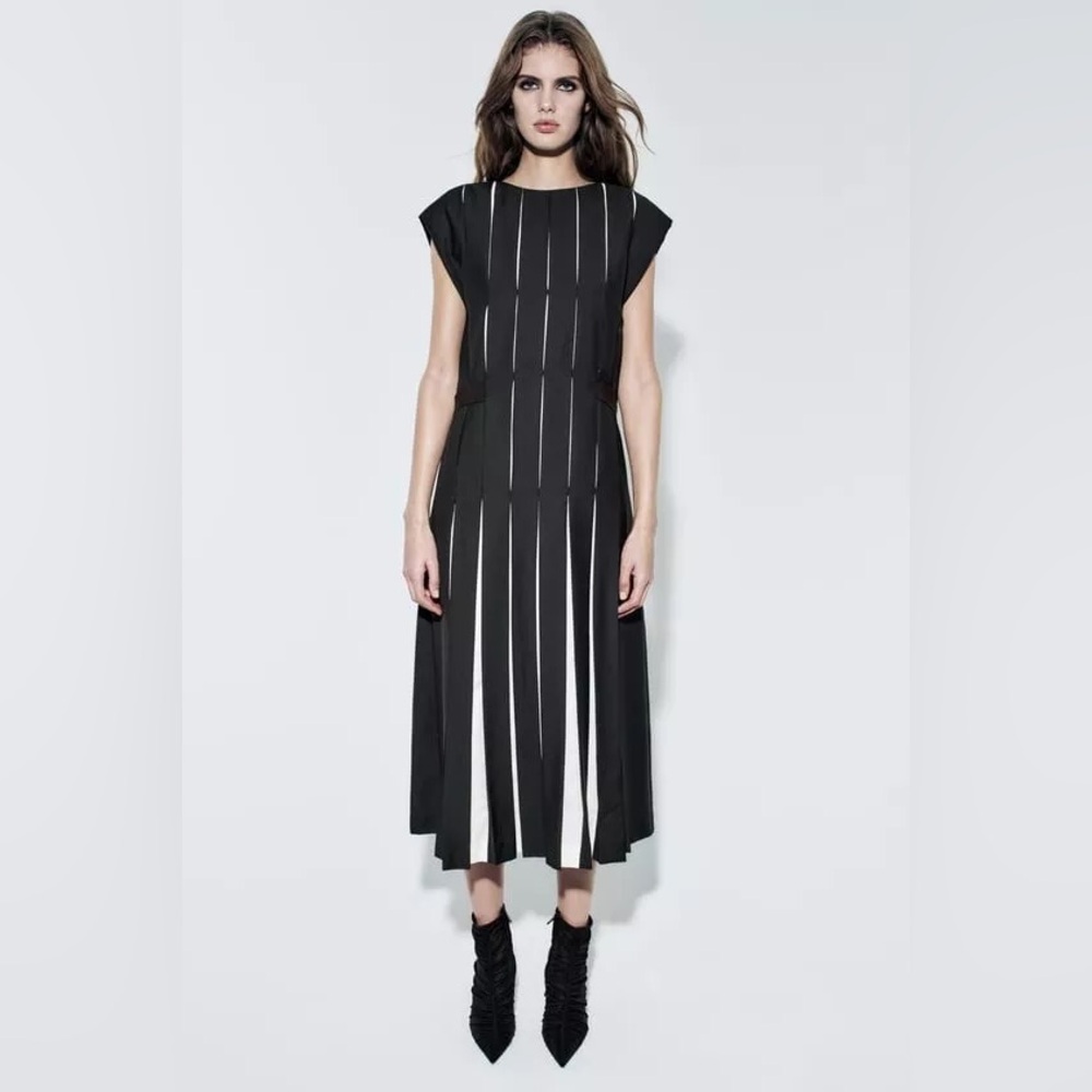 Zara LIMITED EDITION WOOL BLEND BOX PLEAT DRESS. Black. Size XS. New with Tags. - Picture 6 of 17